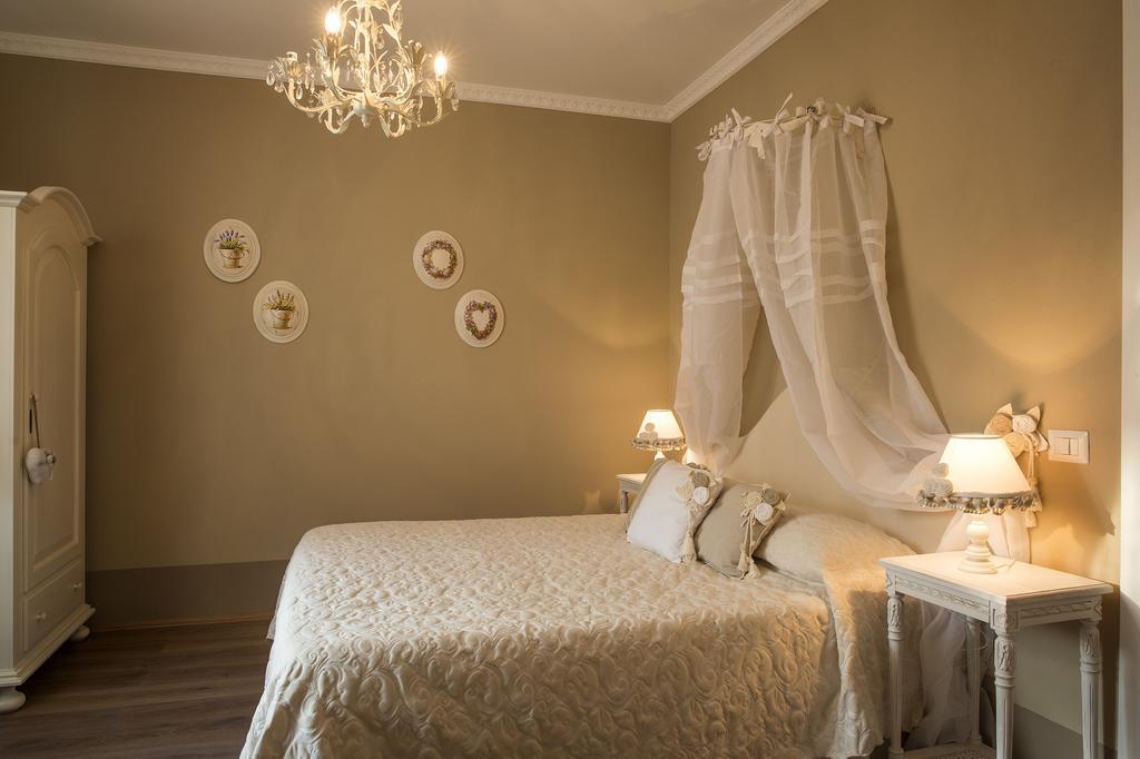 B&B Il Biancospino Abbadia San Salvator Exteriör bild