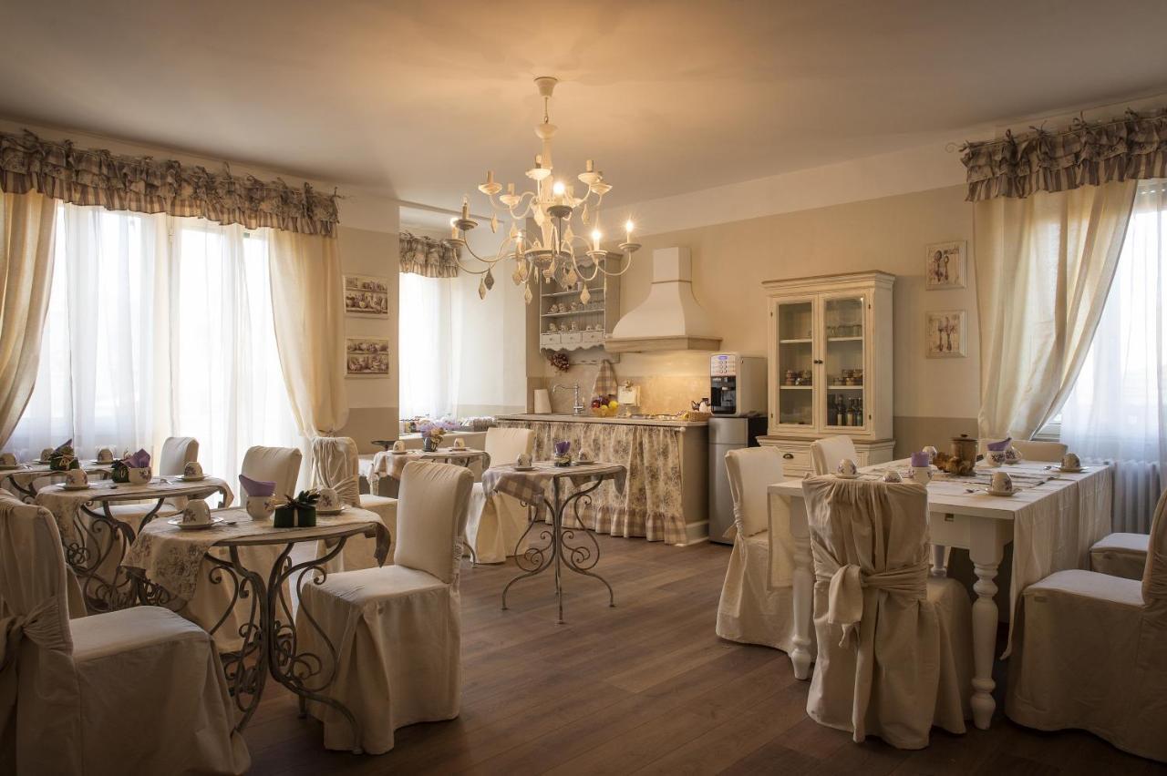B&B Il Biancospino Abbadia San Salvator Exteriör bild