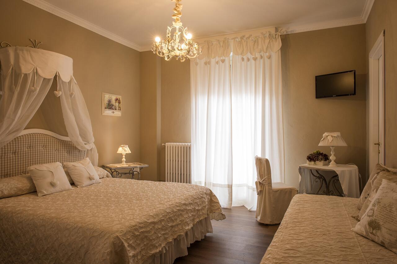 B&B Il Biancospino Abbadia San Salvator Exteriör bild