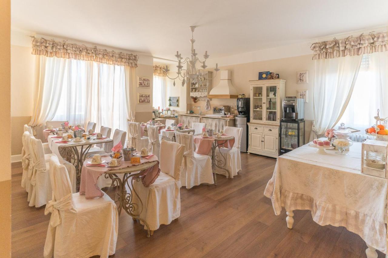 B&B Il Biancospino Abbadia San Salvator Exteriör bild
